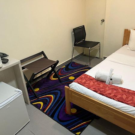 סינגפור Single Sharing Room And Short Hours Stay At Sandpiper Hotel מראה חיצוני תמונה